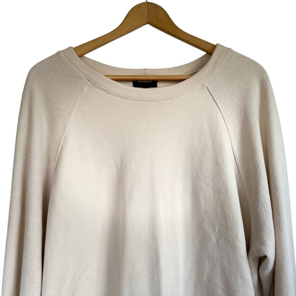 Monrow Women's Reverse Mix Teddy Fleece Sweatshirt
W/Side Zipper - Picture 12 of 16